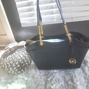 Brand new! MICHAEL Michael Kors Jet Set Travel Large Chain Shoulder Tote